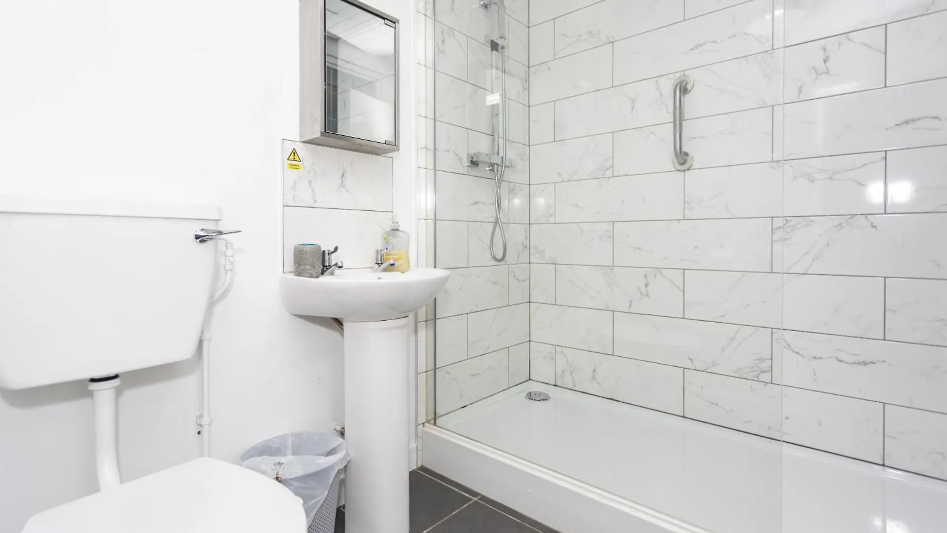 Albert Lodge- One Bedroom Apartment Belfast